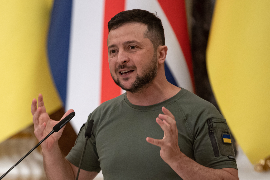 Brand new German howitzers boost for Ukraine in war with Russia