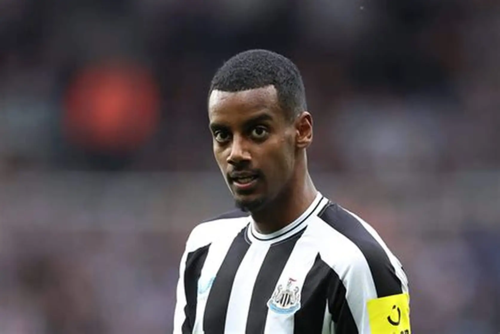 $176m Isak: Liverpool FC Break British Transfer Record for Newcastle Striker $176m Isak: Liverpool FC Break British Transfer Record for Newcastle Striker