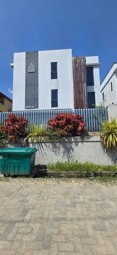 FOR SALE: Premium Fully Furnished 3-Bedroom Ensuite Apartment in Ilasan, Lekki