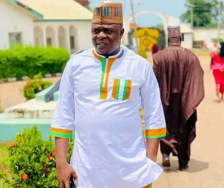 Lecturer slumps, dies during lecture at Kogi State Polytechnic Lecturer slumps, dies during lecture at Kogi State Polytechnic